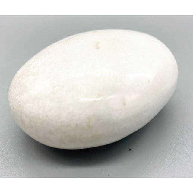 2.5" Palm Stone - Scolecite - Magick Magick.com
